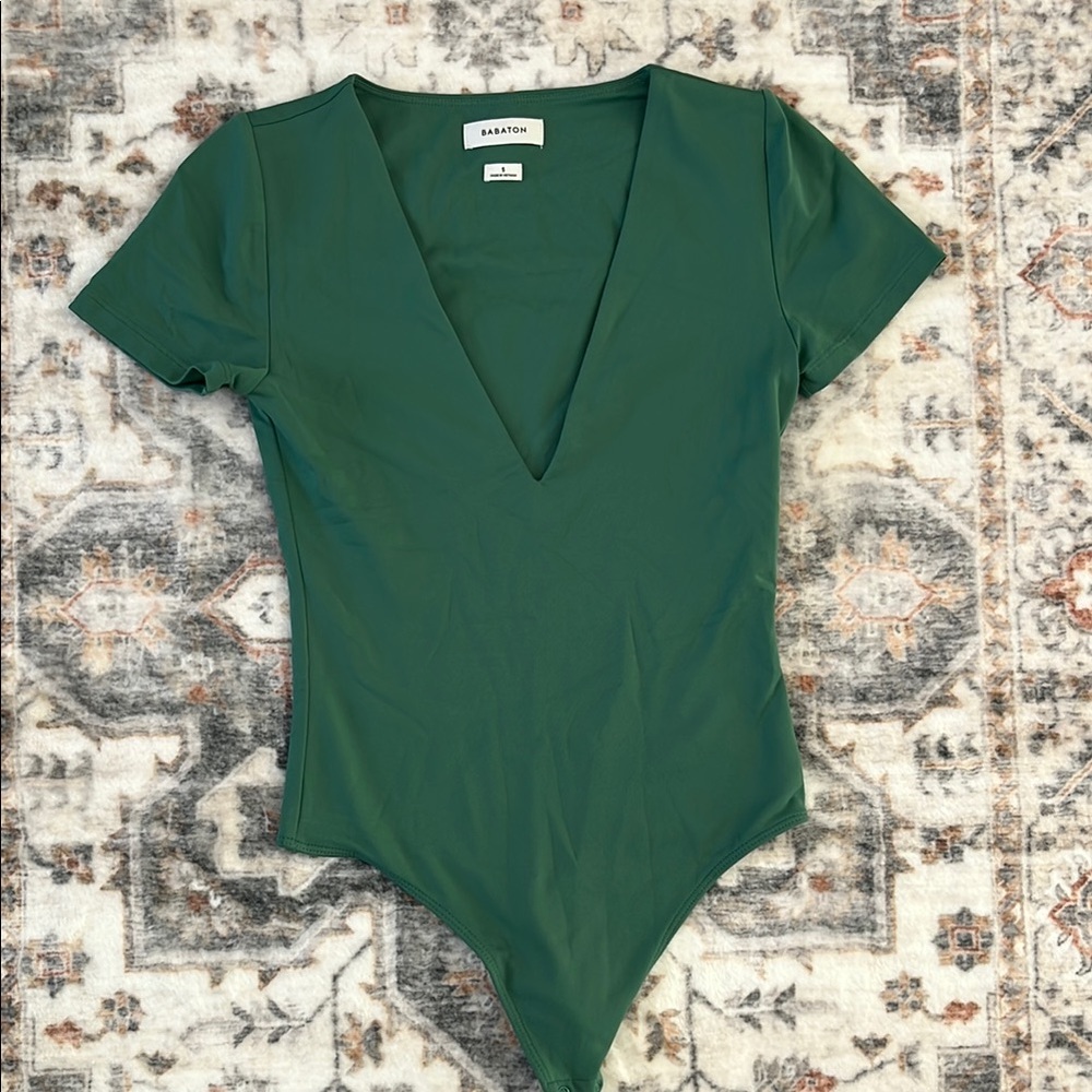 Aritzia Babaton Green V-Neck Bodysuit